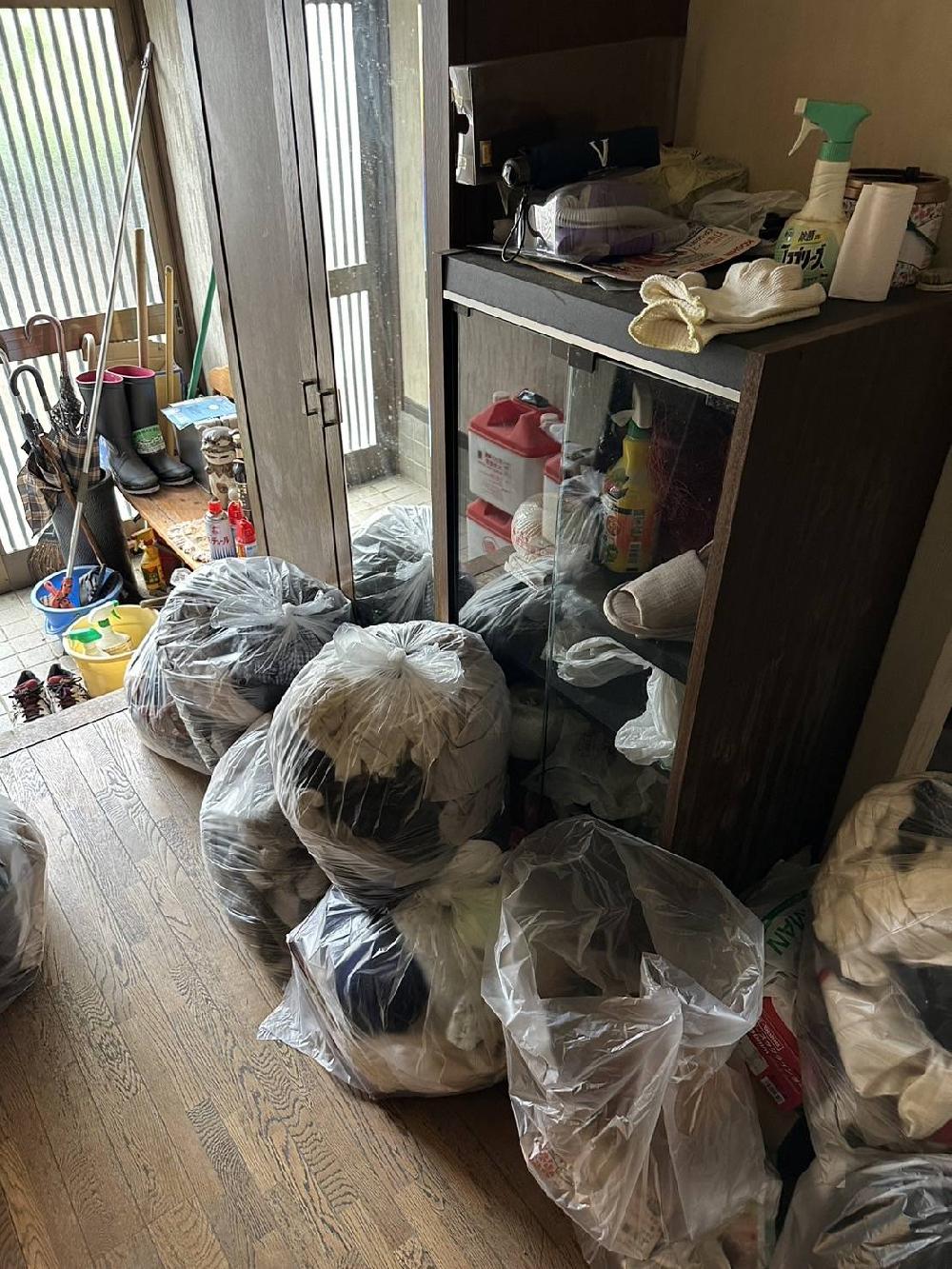 【遺品整理作業】成年後見人様からご紹介でご依頼をいただきました！豊島区で残置物撤去作業です。