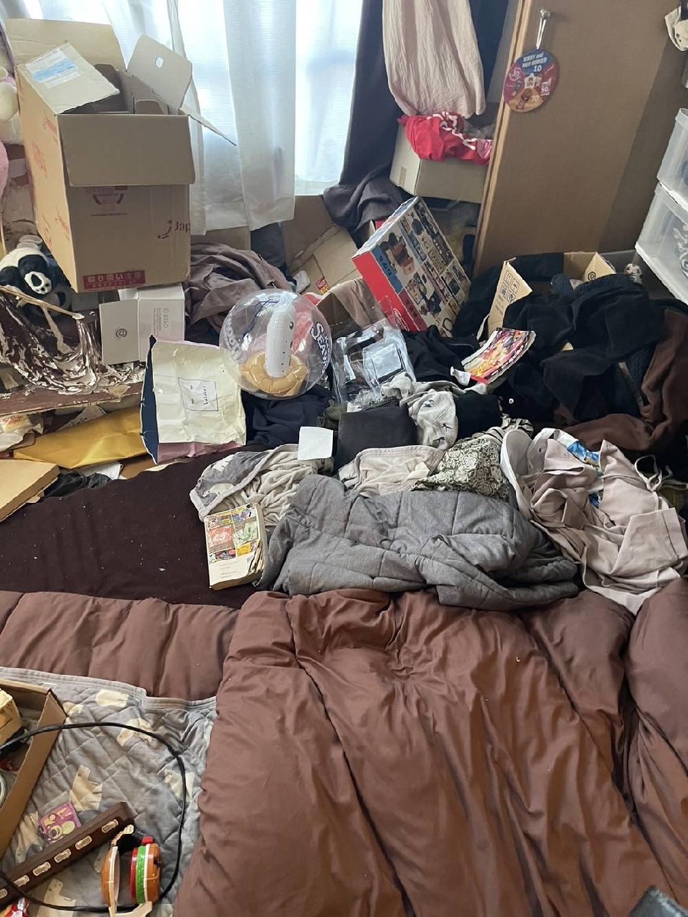 【ゴミ屋敷 片付け作業】一括見積もり比較サイトから最大3社の中からご依頼をいただきました！多摩市でゴミ屋敷片付作業です。