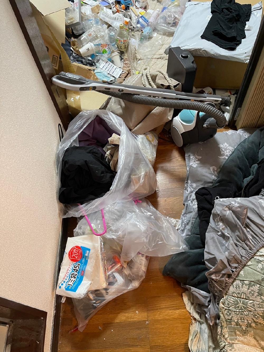 【ゴミ屋敷 片付け作業】一括見積もり比較サイトから最大4社の中からご依頼をいただきました！八王子市でゴミ屋敷片付作業です。