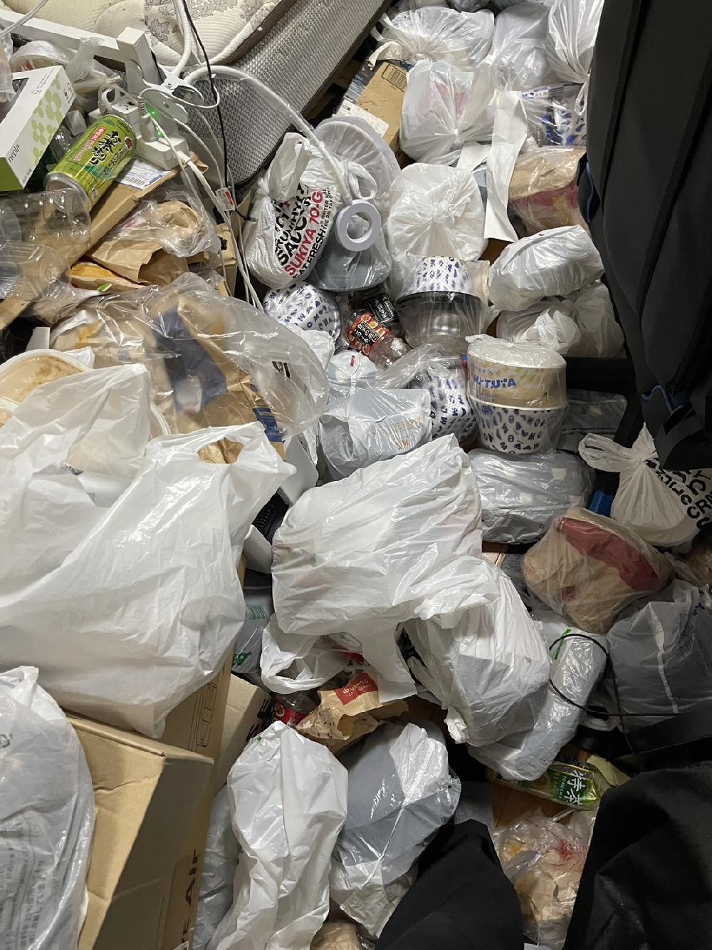 【ゴミ屋敷片付け作業】Googleの口コミを見てご依頼をいただきました！大田区でゴミ類だけの片付け作業です。