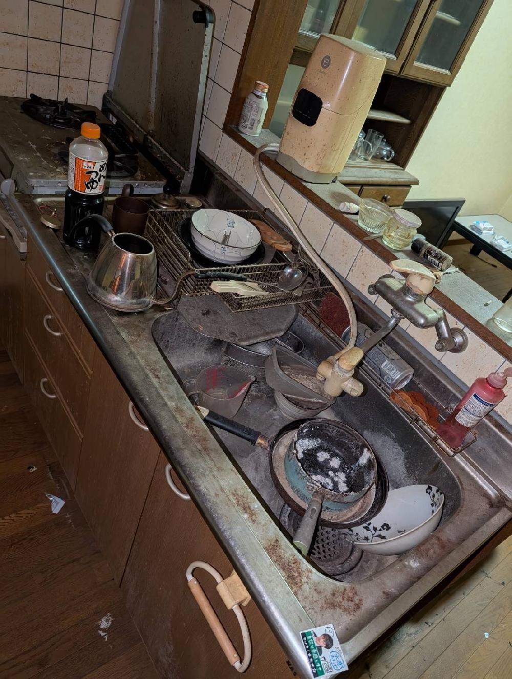 【渋谷区でゴミ屋敷、汚部屋の片付け作業】一括見積もり比較サイトから最大3社の中からご依頼をいただきました！