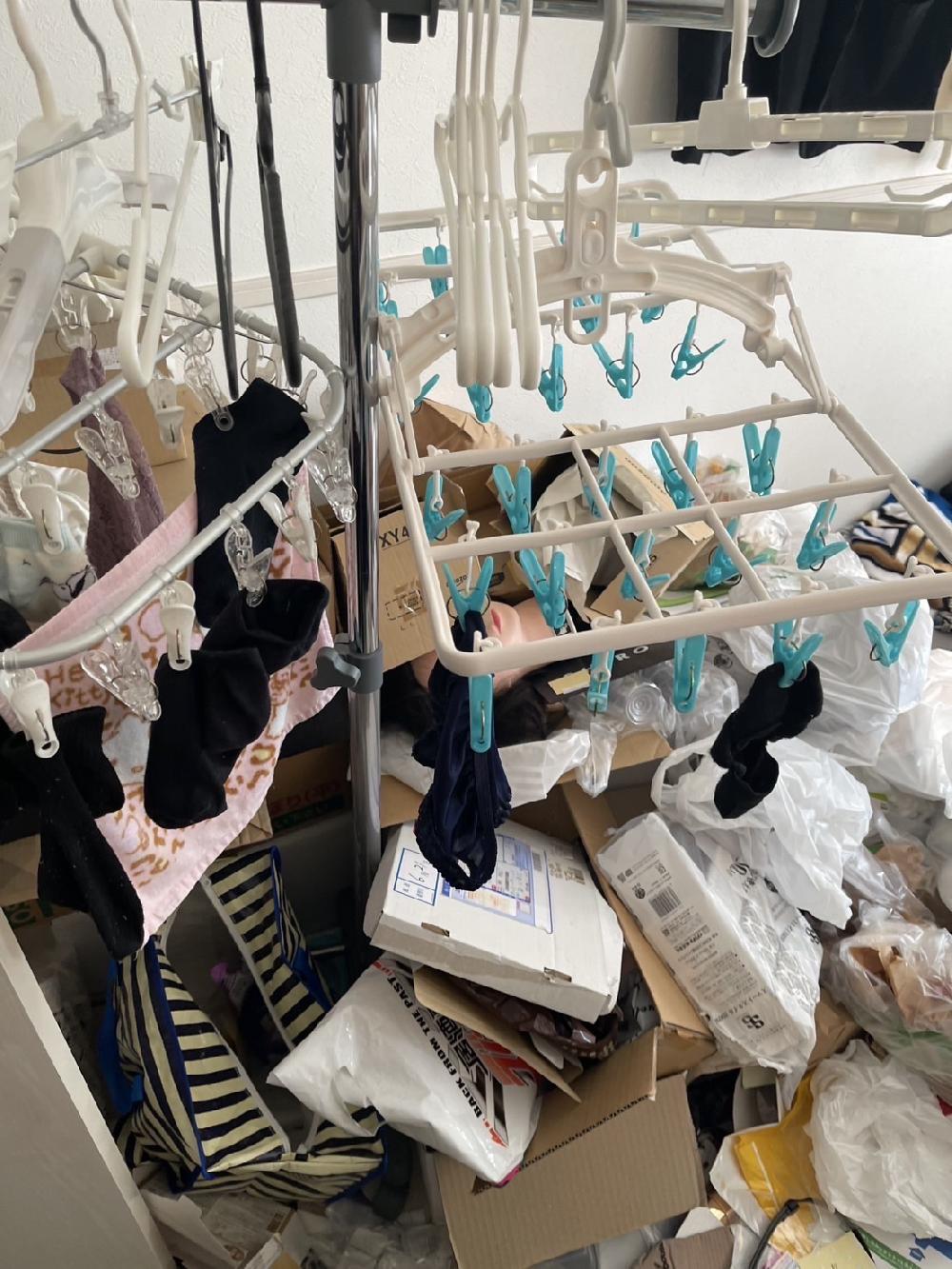 【ゴミ屋敷 片付け作業】女性のお客様で口コミサイトからご依頼をいただきました！世田谷区で女性スタッフでの作業です。